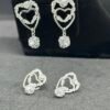 أقراط القلب المتدلية (Heart Drop Earrings)